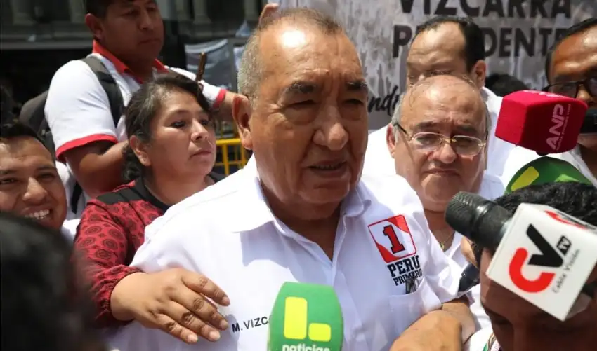 Presentan tacha para excluir a Mario Vizcarra