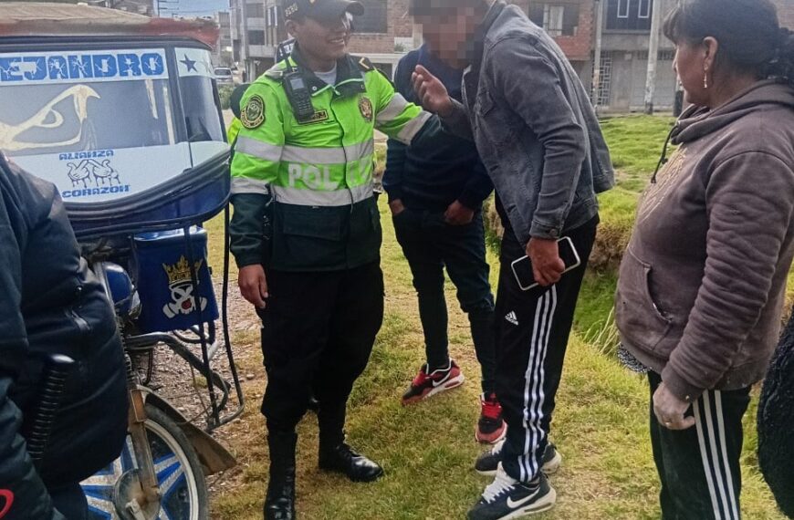 Huancayo: 𝗦𝗲𝗿𝗲𝗻𝗼𝘀 𝗶𝗻𝘁𝗲𝗿𝘃𝗶𝗲𝗻𝗲𝗻 𝗮 𝗺𝗼𝘁𝗼𝘁𝗮𝘅𝗶𝘀𝘁𝗮&hellip;